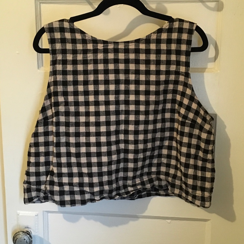 GAP Black and White Gingham Sleeveless Cropped Tank